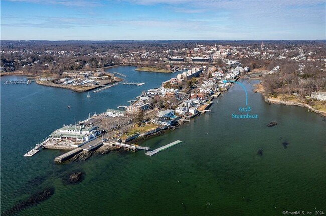 623 Steamboat Rd in Greenwich, CT - Building Photo - Building Photo