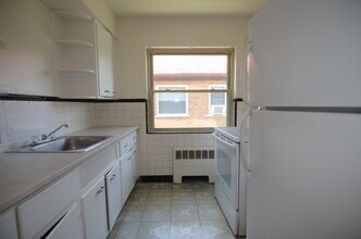 1619 Section Rd, Unit 4 in Cincinnati, OH - Building Photo - Building Photo