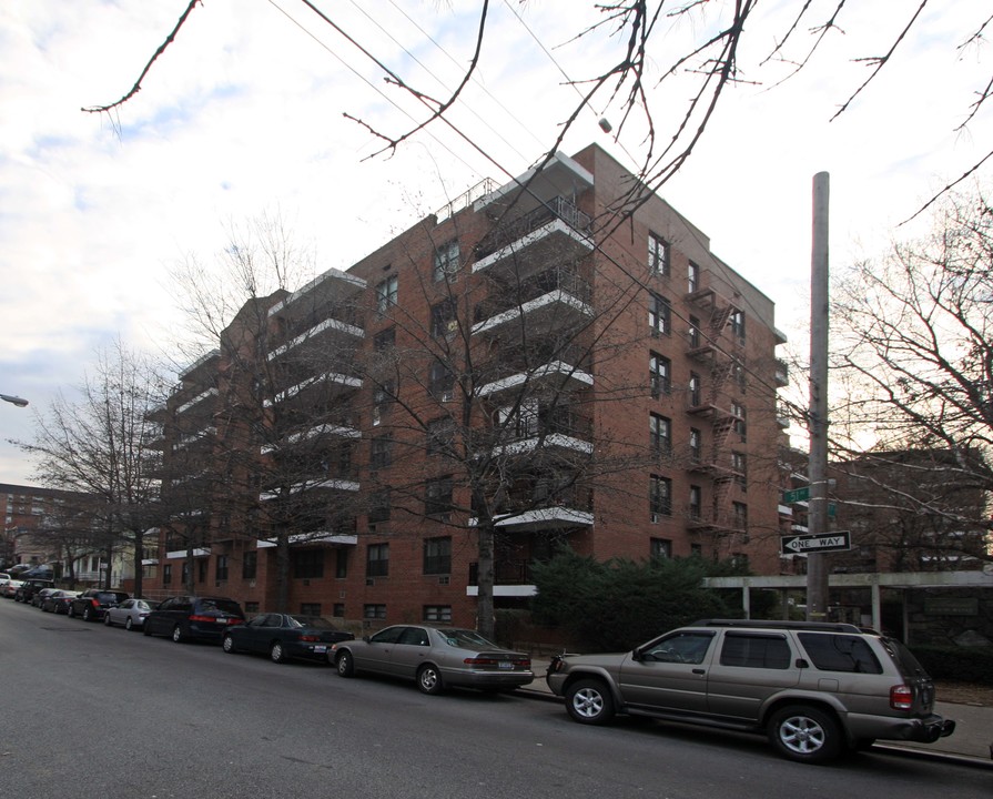 The Continental in Flushing, NY - Building Photo