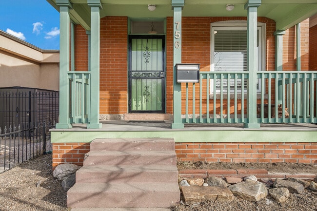 756 Kalamath St in Denver, CO - Foto de edificio - Building Photo
