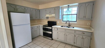 5805 Gale Ct in Laredo, TX - Building Photo - Building Photo