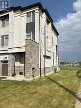 132 Keppel Cir in Brampton, ON - Building Photo - Building Photo