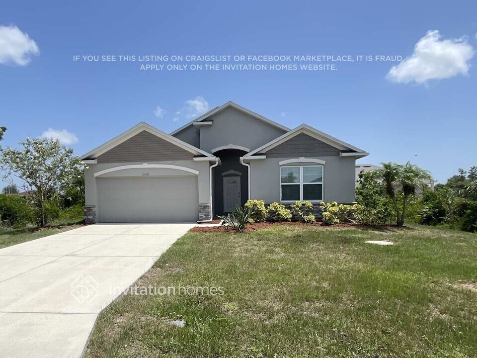 13433 Warba Ave in Port Charlotte, FL - Building Photo