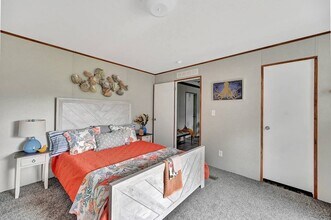 376 W Buell Dr in Ft. Myers, FL - Building Photo - Building Photo