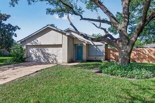 14306 River Glen Dr in Sugar Land, TX - Building Photo