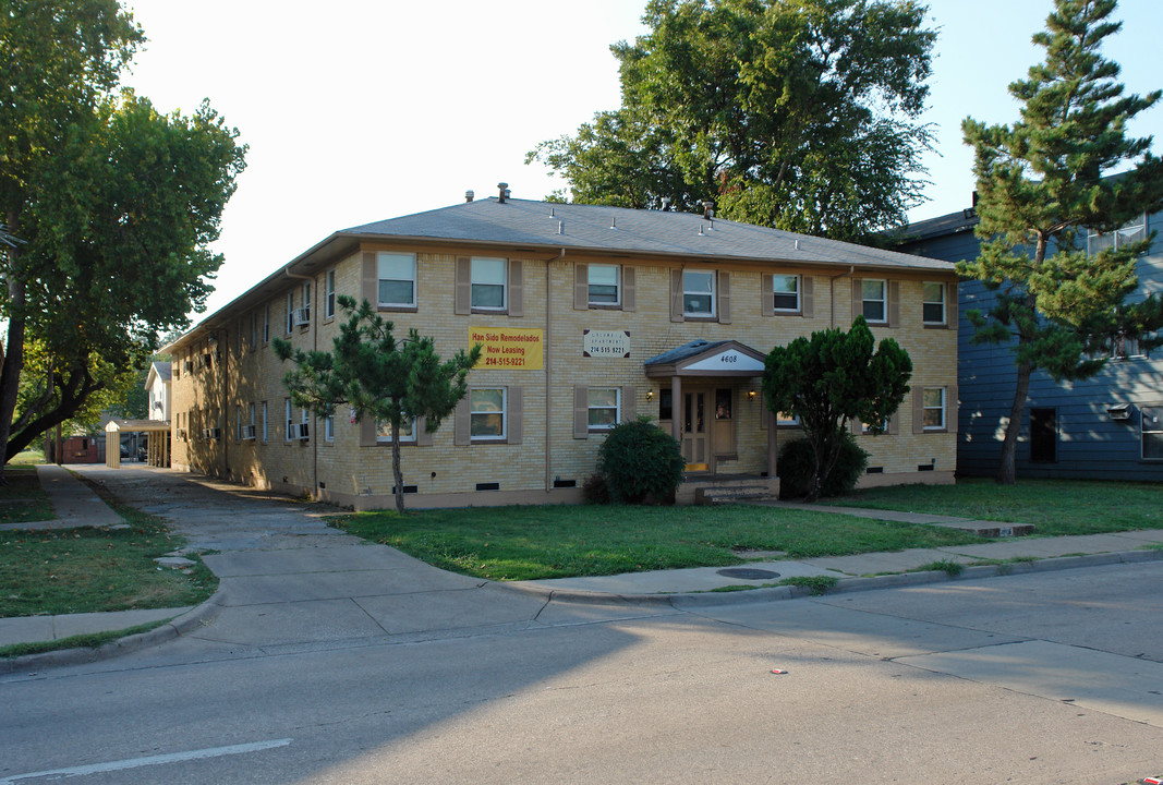 Columbia Apartments in Dallas, TX - Building Photo