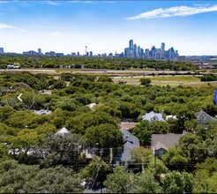 717 Meriden Ln in Austin, TX - Building Photo - Building Photo