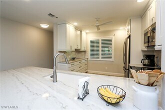 5733 Deauville Cir in Naples, FL - Building Photo - Building Photo