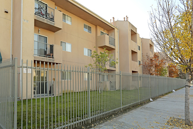 ML Shepard Manor in Los Angeles, CA - Building Photo - Building Photo