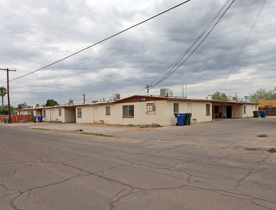 3002-3004 N Geronimo Ave in Tucson, AZ - Foto de edificio