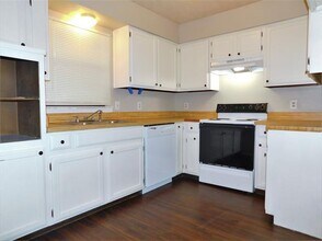3305 Gardenview Cir in Denton, TX - Building Photo - Building Photo