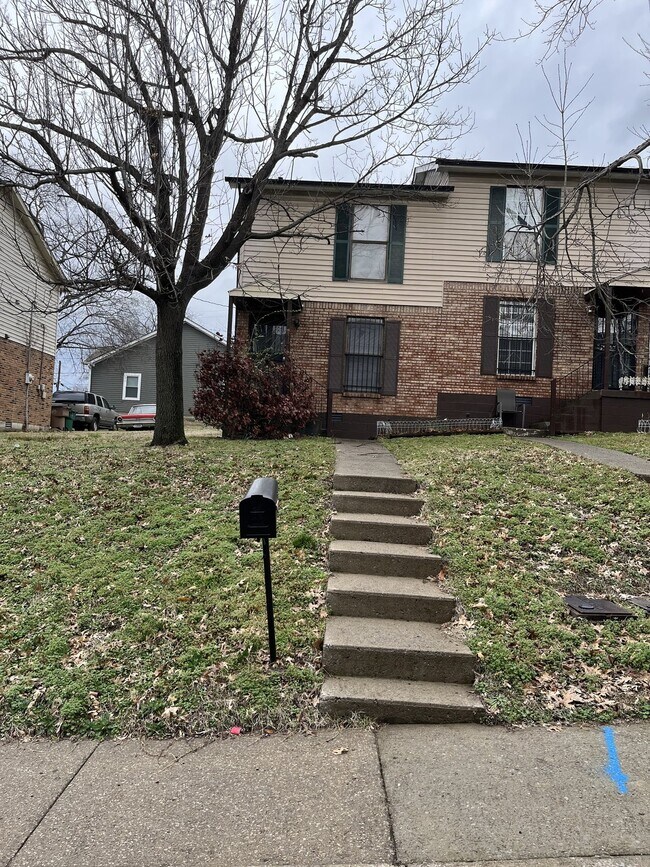 property at 3016 Delaware Ave