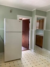 50 Windsor Rd, Unit #1 in Medford, MA - Foto de edificio - Building Photo