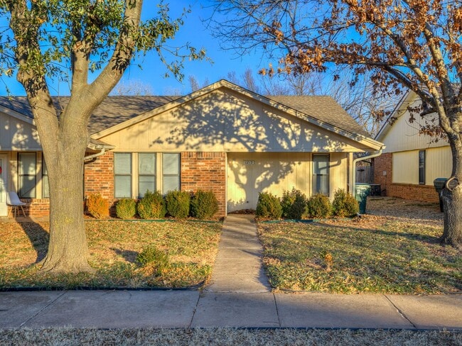 1215 Clearwater Dr in Norman, OK - Building Photo - Building Photo