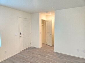 6079 Cosmos Garden Ct in North Las Vegas, NV - Building Photo - Building Photo