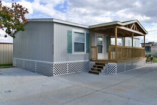 5323 Green Ln in Houston, TX - Building Photo