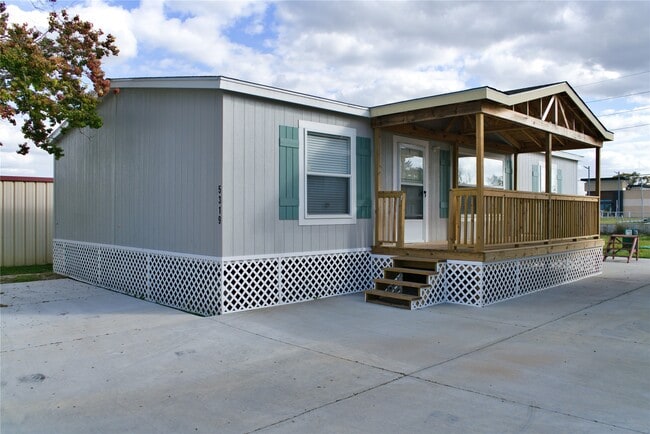 property at 5323 Green Ln