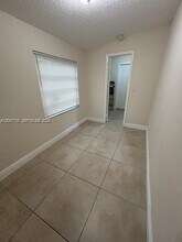 1828 NW 93rd Terrace in Miami, FL - Building Photo - Building Photo