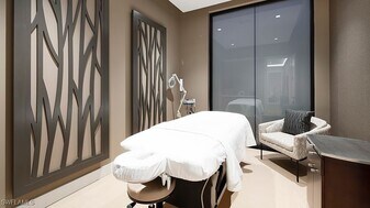 15492 Rio Ponace Ct in Naples, FL - Building Photo