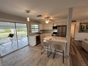 5235 Tower Dr in Cape Coral, FL - Building Photo - Building Photo