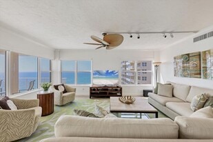 601 Longboat Club Rd, Unit 1004S in Longboat Key, FL - Building Photo