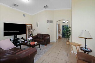 15382 SW 16th Terrace in Miami, FL - Building Photo - Building Photo