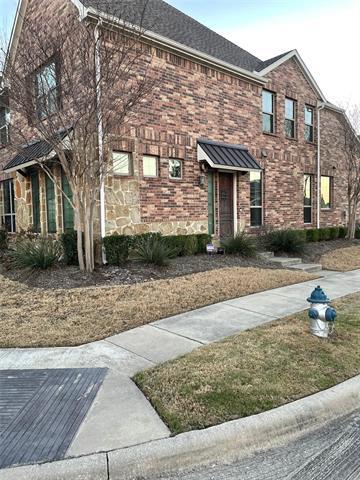10557 Chaucer Hill Ln in Irving, TX - Building Photo