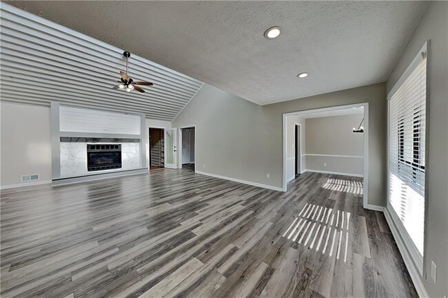 1318 Shiloh Trail E Northwest in Kennesaw, GA - Building Photo - Building Photo