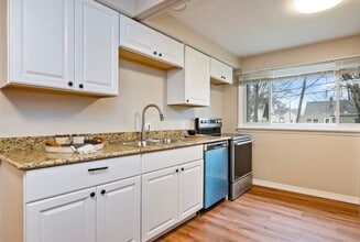 117 Bayberry Ln in Rochester, NY - Building Photo - Building Photo