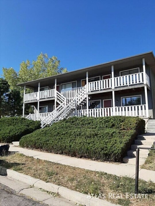 2112 Friendship Pl in Colorado Springs, CO - Building Photo