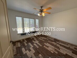 1952 E Meadow Downs Way in Cottonwood Heights, UT - Building Photo - Building Photo