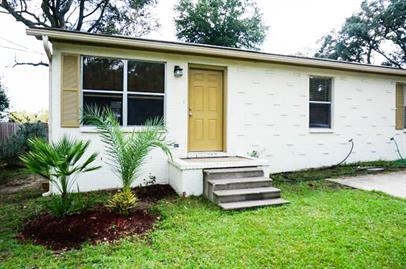 201 Marquette Ave in Niceville, FL - Building Photo