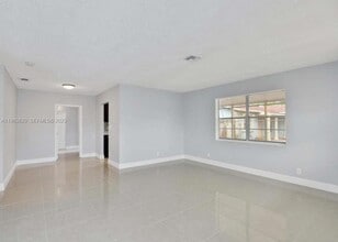 7603 Kimberly Blvd in North Lauderdale, FL - Building Photo - Building Photo