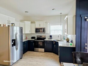 1370 Norman Ln in Clarksville, TN - Foto de edificio - Building Photo