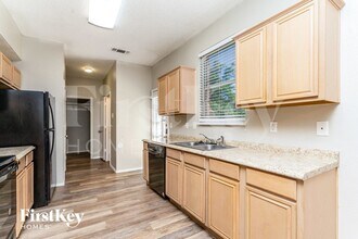 530 Alameda Ave in Duncanville, TX - Foto de edificio - Building Photo