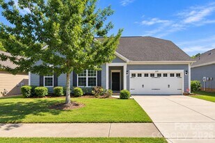 605 Gardenbrook Trl in Belmont, NC - Building Photo