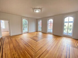 233 Liberty St in Newburgh, NY - Building Photo