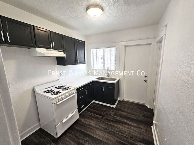 property at 1306 E Hellman St