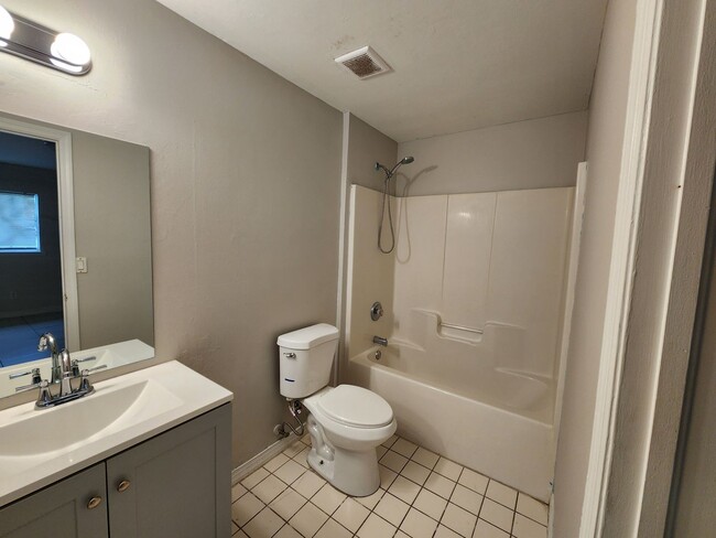 5013-5015 Locke Ln in Lehigh Acres, FL - Building Photo - Building Photo