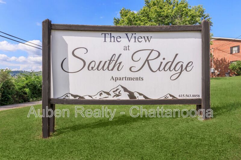 103 S Ridge Dr in Woodbury, TN - Building Photo