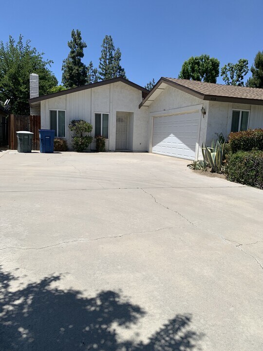 409 Quailridge Rd in Bakersfield, CA - Building Photo
