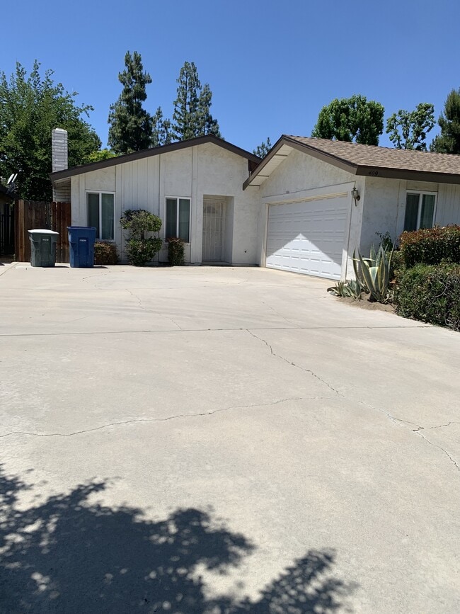property at 409 Quailridge Rd