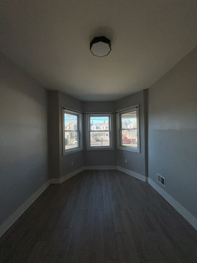 483 Kennedy Blvd, Unit 1F in Bayonne, NJ - Building Photo - Building Photo