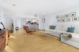 99 Chestnut Hill Ave in Boston, MA - Building Photo - Building Photo