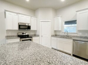 100 Watch Hl Dr in Durant, OK - Building Photo - Building Photo