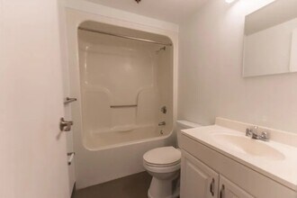 5 Pine St in Boston, MA - Building Photo - Building Photo