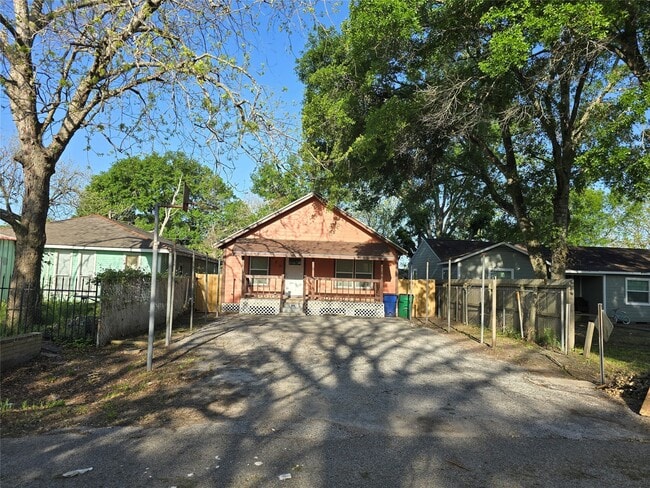 property at 846 S Morgan St