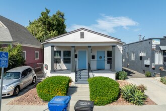 221 S Avenue 19 in Los Angeles, CA - Building Photo - Building Photo