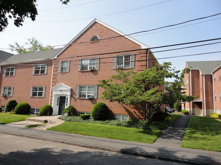 5 Wesley St, Unit 3 in Newton, MA - Building Photo