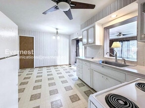 29518 Walker Dr in Warren, MI - Building Photo - Building Photo